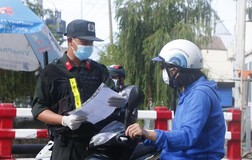 Người lao động ở Bình Dương phải có đủ giấy tờ mới được lưu thông