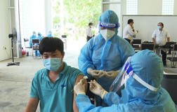 Trà Vinh tiêm vaccine cho người đi học tập, lao động ở ngoài tỉnh