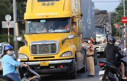 Thủ tướng chỉ đạo kiểm soát người ra vào TP.HCM, Đồng Nai, Bình Dương, Long An