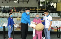 Trao 2.800 suất quà cho những hoàn cảnh khó khăn vì dịch