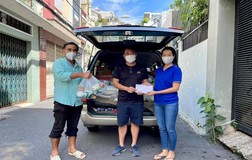 Quyền Linh hỗ trợ 10 tấn gạo cho 1.000 nghệ sĩ, nhân viên sân khấu khó khăn