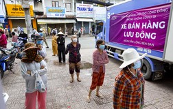 ‘Siêu thị di động' giải quyết thực phẩm cho người dân TP.HCM