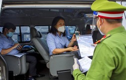 Chùm ảnh: Ngày đầu tiên người lao động lưu thông 4 tỉnh giáp ranh TP.HCM