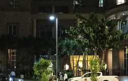 Bình Thạnh: Một người nước ngoài nghi rơi lầu chung cư thiệt mạng