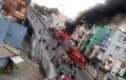 Cháy khu nhà dưới chân cầu Chánh Hưng ở quận 8