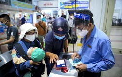 Ga Sài Gòn tái khởi động: Nhiều khách kẹt lại trong chuyến tàu đầu tiên