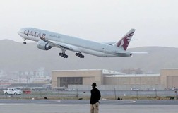 Chuyến bay thương mại đầu tiên khởi hành từ Kabul kể từ khi Mỹ rút quân