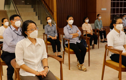 Video: 41 tình nguyện viên tôn giáo đăng ký ở lại giúp bệnh nhân COVID-19