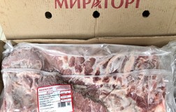 Thịt heo chỉ hơn 50.000 đồng/kg vẫn ồ ạt nhập về Việt Nam