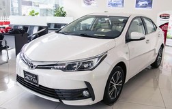 Toyota tiếp tục giảm giá mạnh cho mẫu Corolla Altis