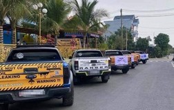 Dán decal báo lỗi trên thân xe có bị coi là bôi nhọ hãng xe?