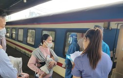 Chuyến tàu chở niềm vui của người dân Quảng Bình về quê