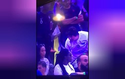 Pháp thua, cha mẹ cầu thủ chửi rủa nhau trên khán đài