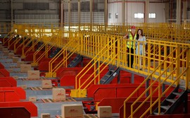 Cuộc đua của các hãng chuyển phát nhanh 'nóng' hơn bao giờ hết