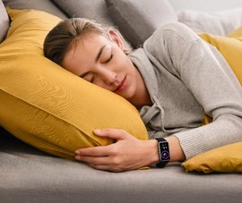 Lộ diện vòng đeo tay thông minh với viên pin lên đến 2 tuần