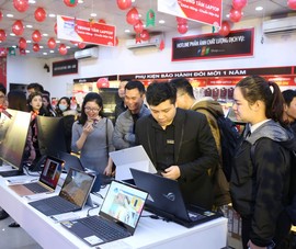 Nhiều mẫu laptop được giảm giá đến 10% dịp cuối tuần