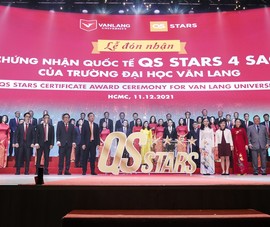 Trường ĐH Văn Lang đạt chứng nhận QS Stars 4 sao