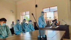 Leo rào vào trường học gây án vì tin nhắn trên Facebook