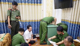 Đề nghị truy tố cha con Thiện “soi” tội cho vay lãi nặng và rửa tiền