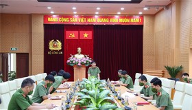 Bộ Công an chỉ đạo việc khẩn trương tiêm vaccine cho lực lượng tuyến đầu TP.HCM