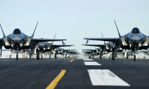 Mỹ đưa 6 chiếc tiêm kích tàng hình đa năng F-35A tới Hàn Quốc tập trận. Ảnh: REUTERS