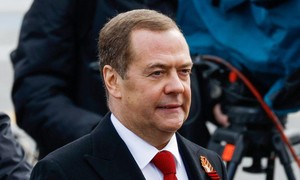 Ông Medvedev nói Mỹ nên'cầux in'đàm pán giải trừ hạt nhân với Nga