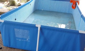 Tắm trong bể bơi gia đình mua, bé gái 3 tuổi đuối nước tử vong