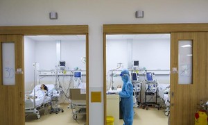 Thứ trưởng Bộ Y tế: Đánh giá cấp độ dịch qua số ca nhập viện, nặng, tử vong