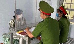  Hai phụ nữ lừa đảo hàng loạt chủ tiệm vàng ở Đắk Nông
