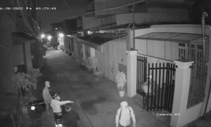 6 kẻ trộm phá 2 lớp cửa, trộm tài sản lúc rạng sáng