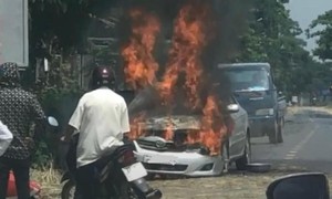 Chuyên gia nói về nguyên nhân xe hơi dễ bốc cháy 