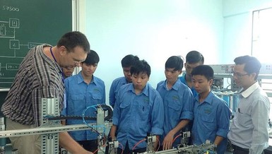 7 trường hợp người nước ngoài không cần xin giấy phép lao động