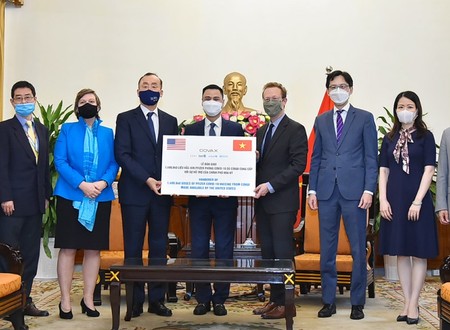 Chương trình COVAX cung cấp cho Việt Nam 1,5 triệu liều vaccine Pfizer/BionTech 