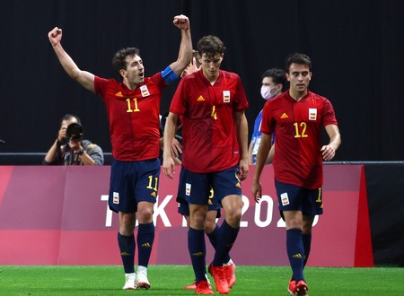 Tây Ban Nha nằm kèo trên Argentina trong cuộc chiến sinh tử