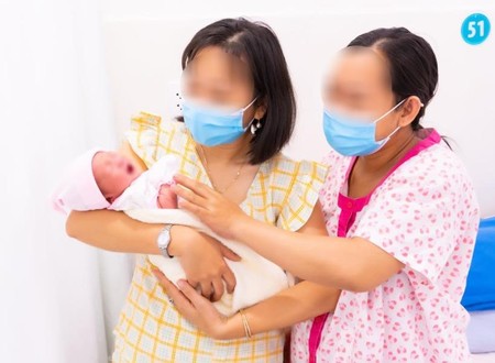 Em chồng mang thai hộ chị dâu hạ sinh bé gái kháu khỉnh ở TP.HCM 