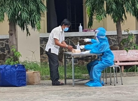TP.HCM: 190 F0 xét nghiệm còn dương tính được cho xuất viện 