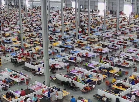 Video: Bên trong khu điều trị 13.000 F0 tại Bình Dương