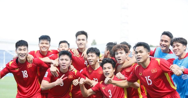 Siêu phẩm của Tiến Long giúp U-23 Việt Nam cầm hòa Hàn Quốc