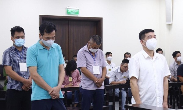 Tòa xử đến 21 giờ 30, cựu đại tá Phùng Anh Lê nói lời sau cùng
