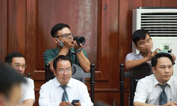 Nhà báo tự ý ghi hình phiên tòa: Phạt đến 15 triệu đồng?