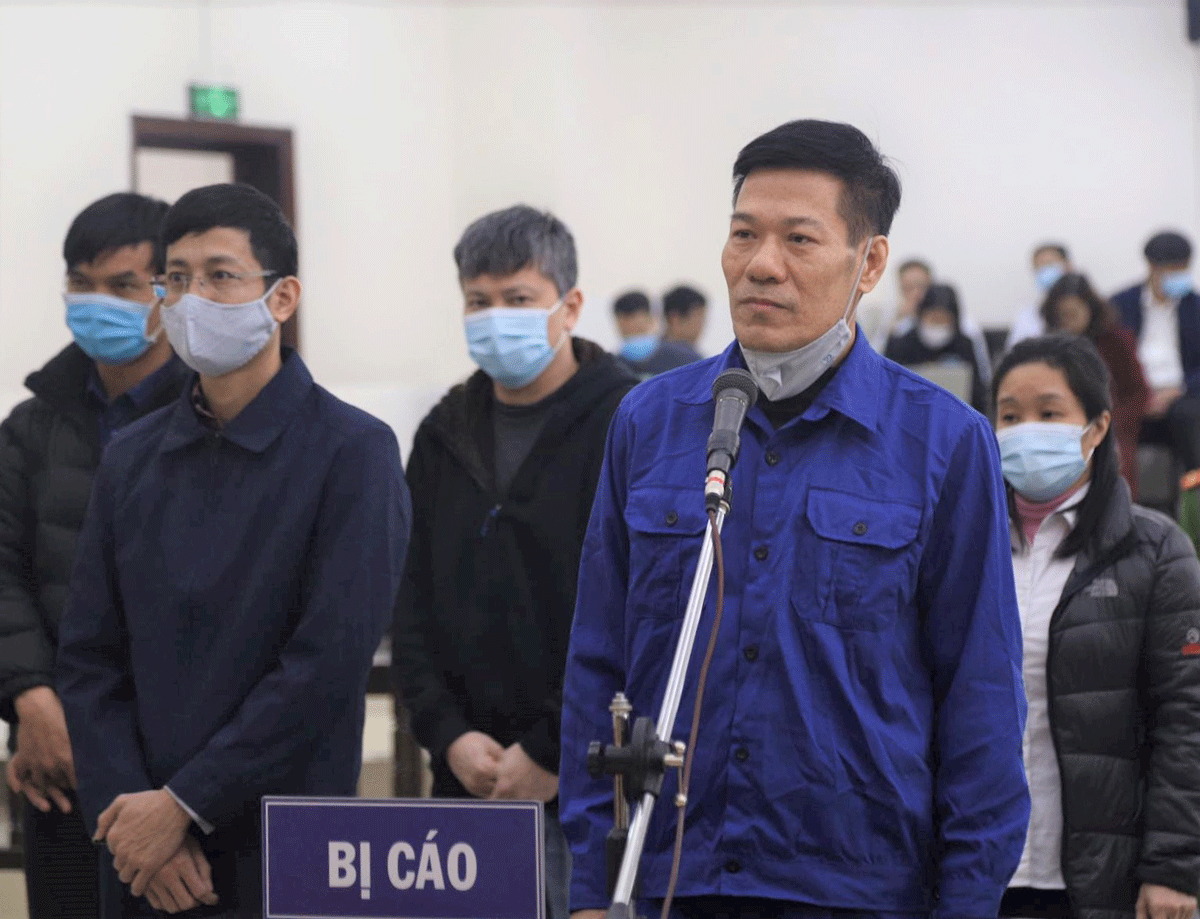 Cựu giám đốc CDC Hà Nội phủ nhận ăn chia tiền tỉ - ảnh 1