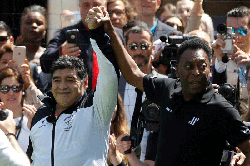 Vua Pele tiếc thương 'cậu bé vàng' Maradona - ảnh 1