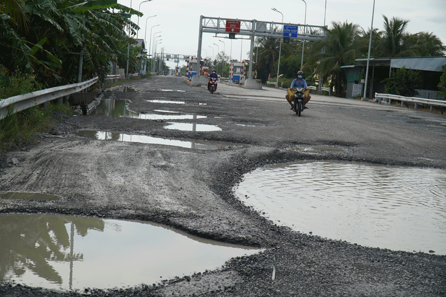 Phải khắc phục hư hỏng tuyến tránh Cai Lậy trước ngày 20-12 - ảnh 1