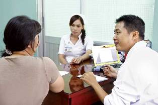 Nhiều cái lợi từ bác sĩ gia đình, nhưng... | Dinh dưỡng - PLO.VN