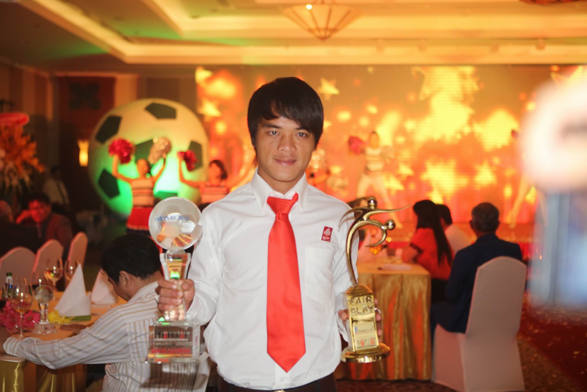 Giải thưởng Fair Play - Trong 10 năm ấy biết bao nhiêu tình ảnh 6