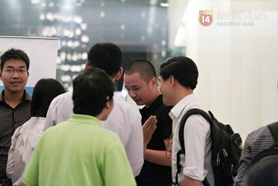 Nguyễn Hà Đông trở thành tâm điểm chú ý với phần trả lời 'siêu ngắn - siêu cá tính' 14 Nguyễn Hà Đông trở thành tâm điểm chú ý với phần trả lời 'siêu ngắn - siêu cá tính' 14