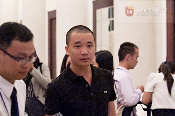 Nguyễn Hà Đông trở thành tâm điểm chú ý với phần trả lời 'siêu ngắn - siêu cá tính' 13 Nguyễn Hà Đông trở thành tâm điểm chú ý với phần trả lời 'siêu ngắn - siêu cá tính' 13