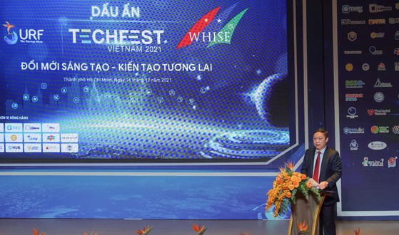 ong-duong-anh-duc-techfest-whise-2021