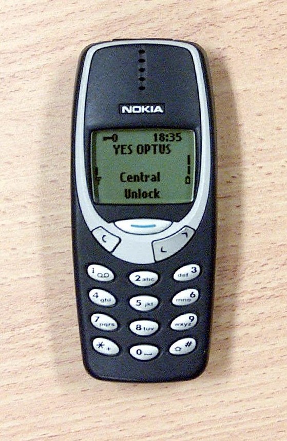 Điện thoại 'cục gạch' Nokia được săn lùng khắp châu Âu