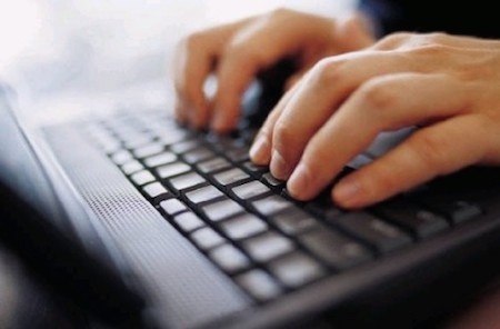 Nghiên cứu: Kiểu gõ bàn phím tiết lộ cảm xúc của bạn
